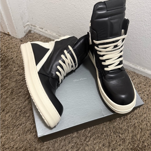 The Rick Owens geobasket in size 11 is a black vintage sneaker